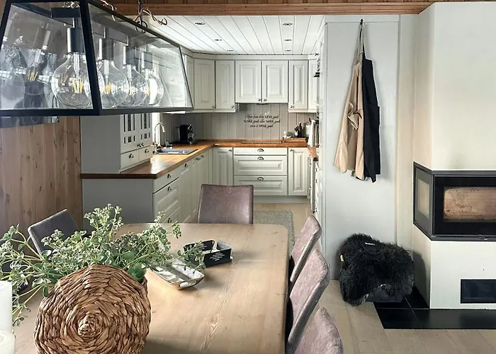 Semesterbostad Near Gronnsenknipa With Skiing And Hiking Ron