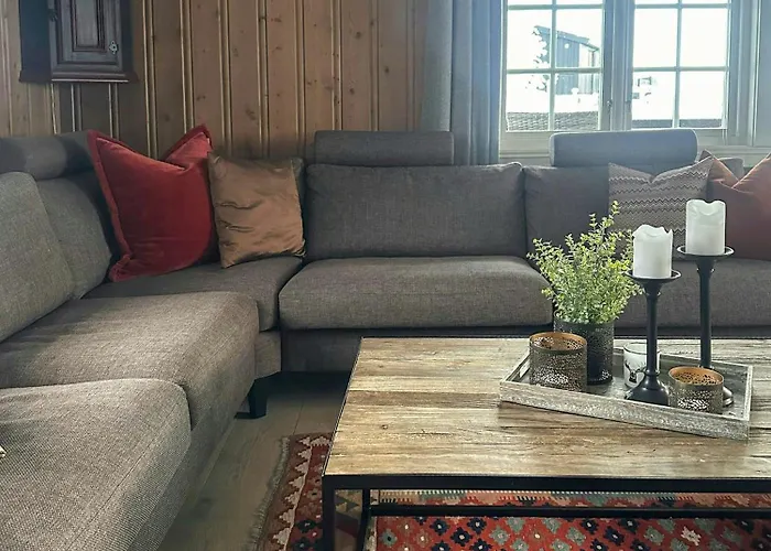 Near Gronnsenknipa With Skiing And Hiking