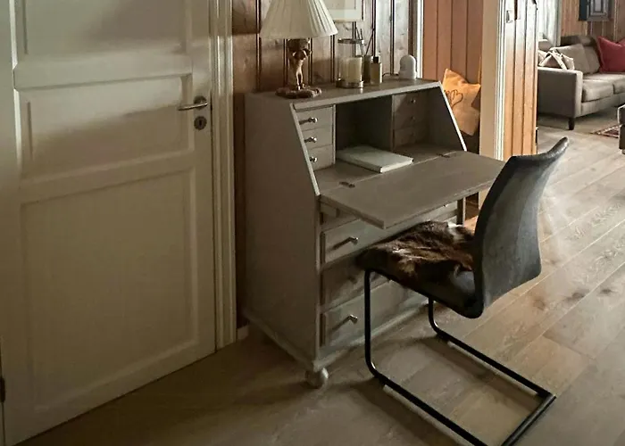 Near Gronnsenknipa With Skiing And Hiking Ron